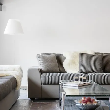 Ari Village Loft At Ascot Apartment
