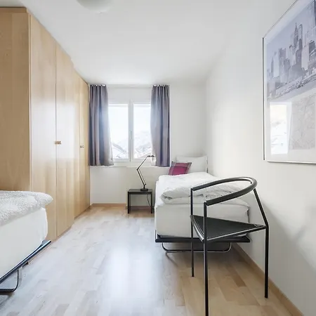 Ari Village Loft At Ascot Apartment